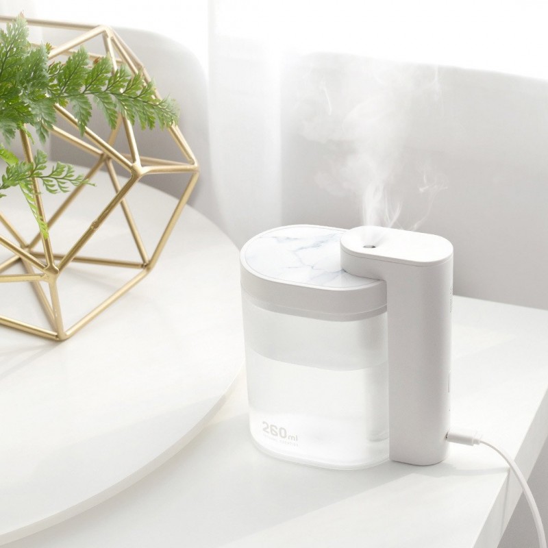 Table top hydrating humidifier